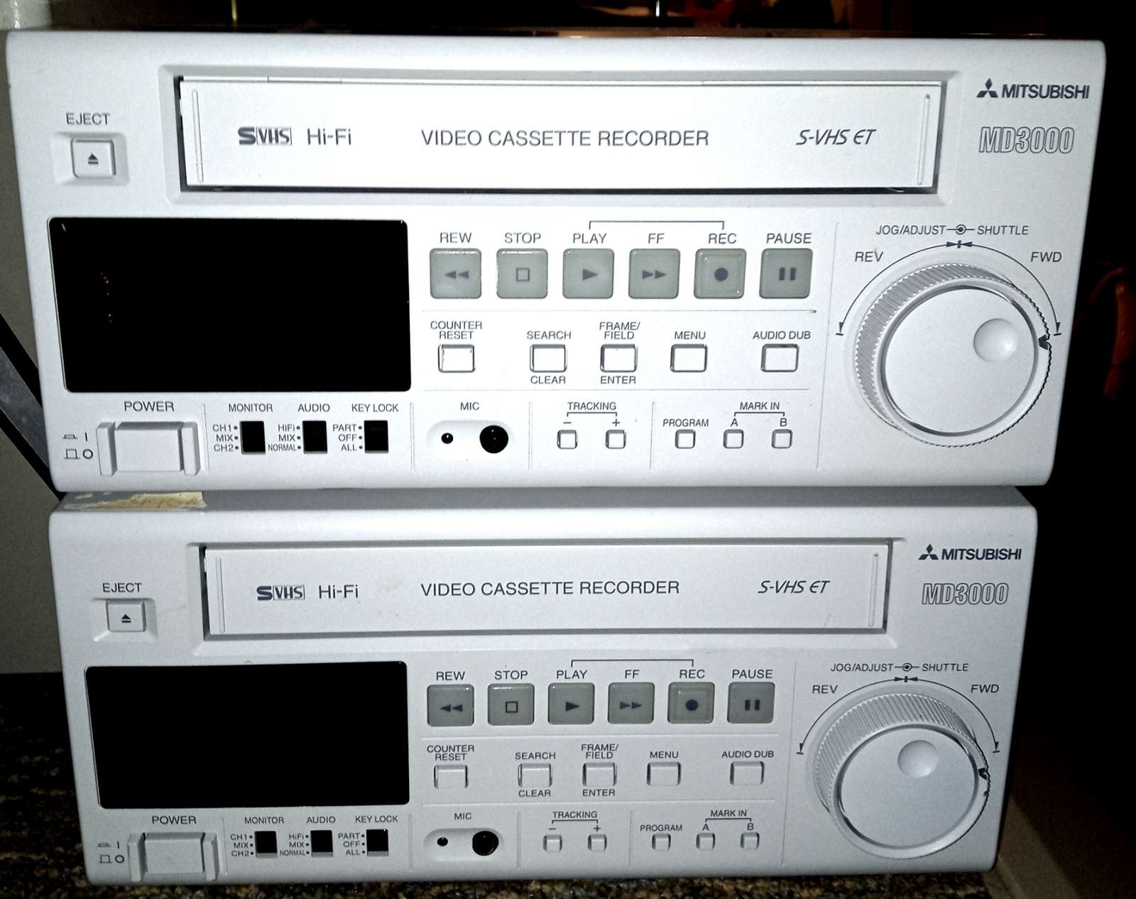 Mitsubishi MD3000 S-Video Recorder